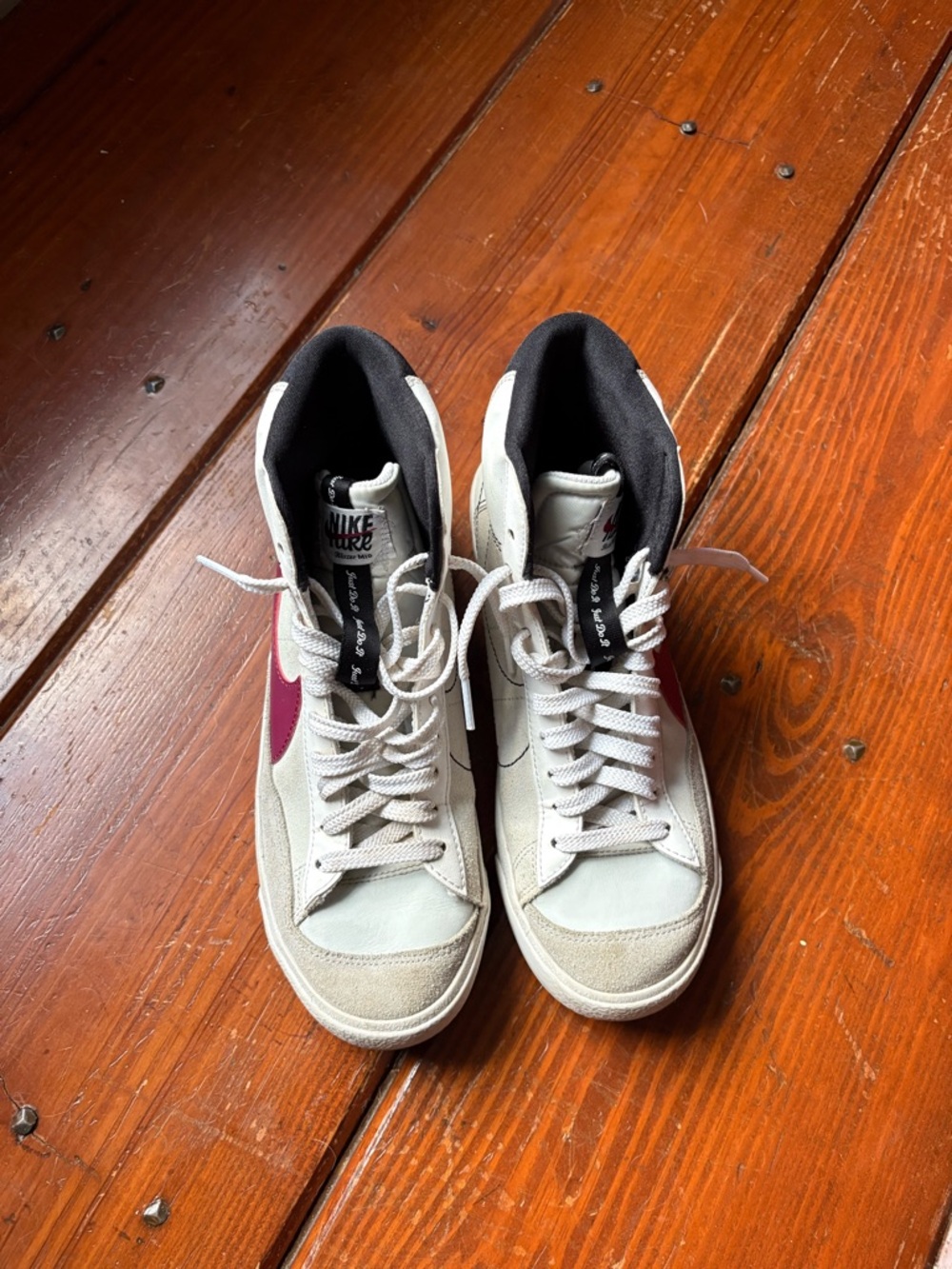 Nike Women's/ Boy’s high top Blazers